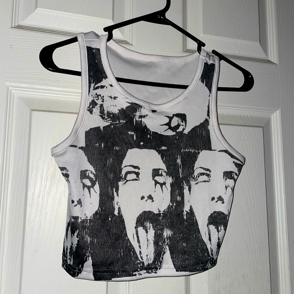Tops - edgy/alt girl white tank top (M)